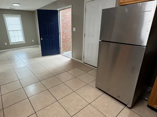 105 Commerce Dr #2, Berea, KY 40403