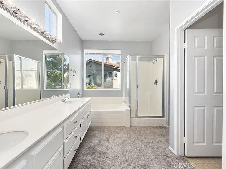 437 N Castletown #C — Photo 25