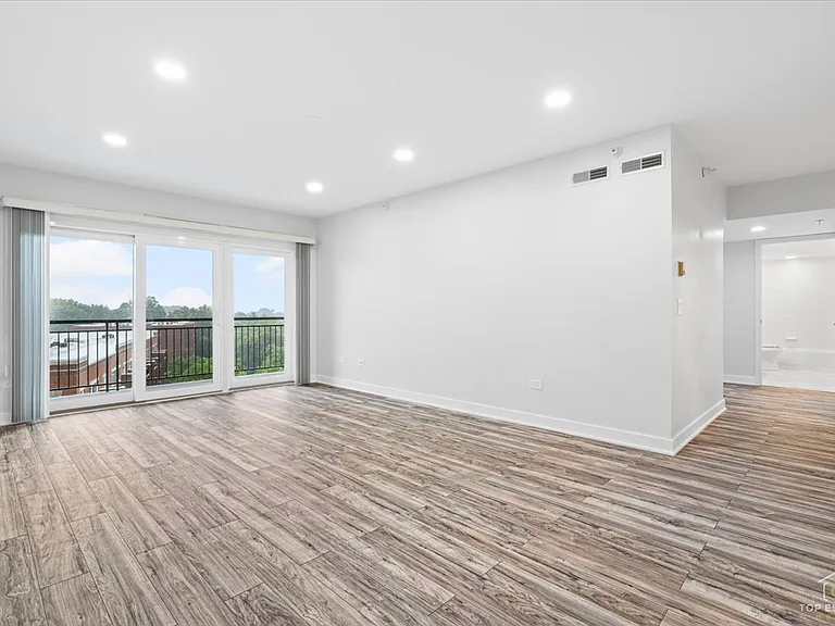650 S River Rd #812 — Photo 14