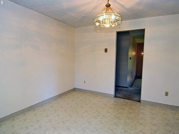 4th image of 3713 E 18th St