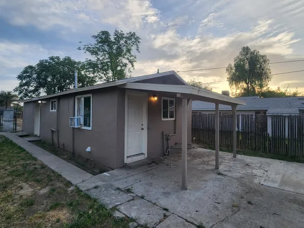 301 W Braden Avenue, Hanford, CA 93230