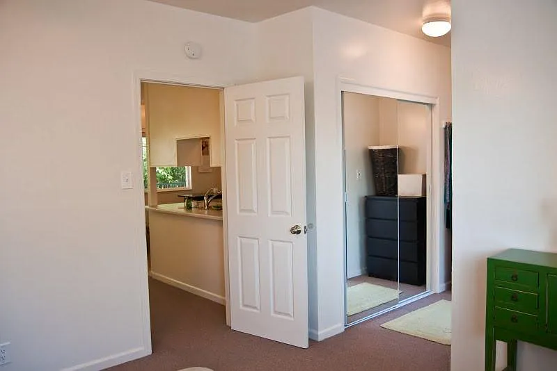 1 bed, 500 sqft, $1,995 — Photo 4