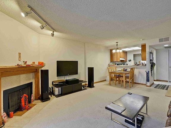 3rd image of 1018 Summermist Ct