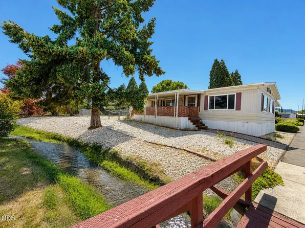 301 Freeman Rd Unit 56, Central Point, OR 97502