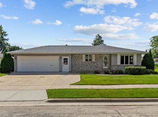 1725 Franklin St, Little Chute, WI 54140