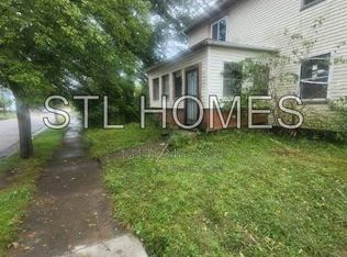 912 Slosson St, Akron, OH 44320