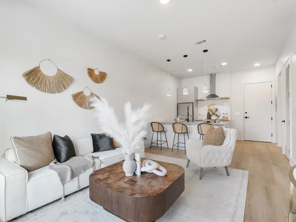 1090 Haysboro Ave #201, Nashville, TN 37216