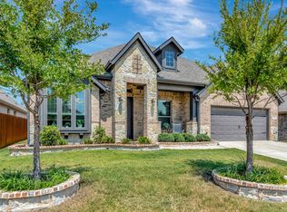 324 Sugar Creek Ln, Fort Worth, TX 76131