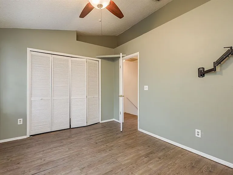 1602 Brigadoon Dr — Photo 20