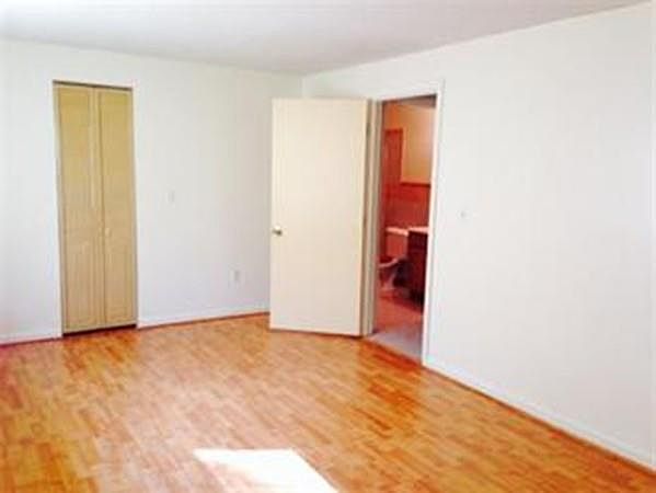 2nd image of 10 Longworth Ave Unit 11