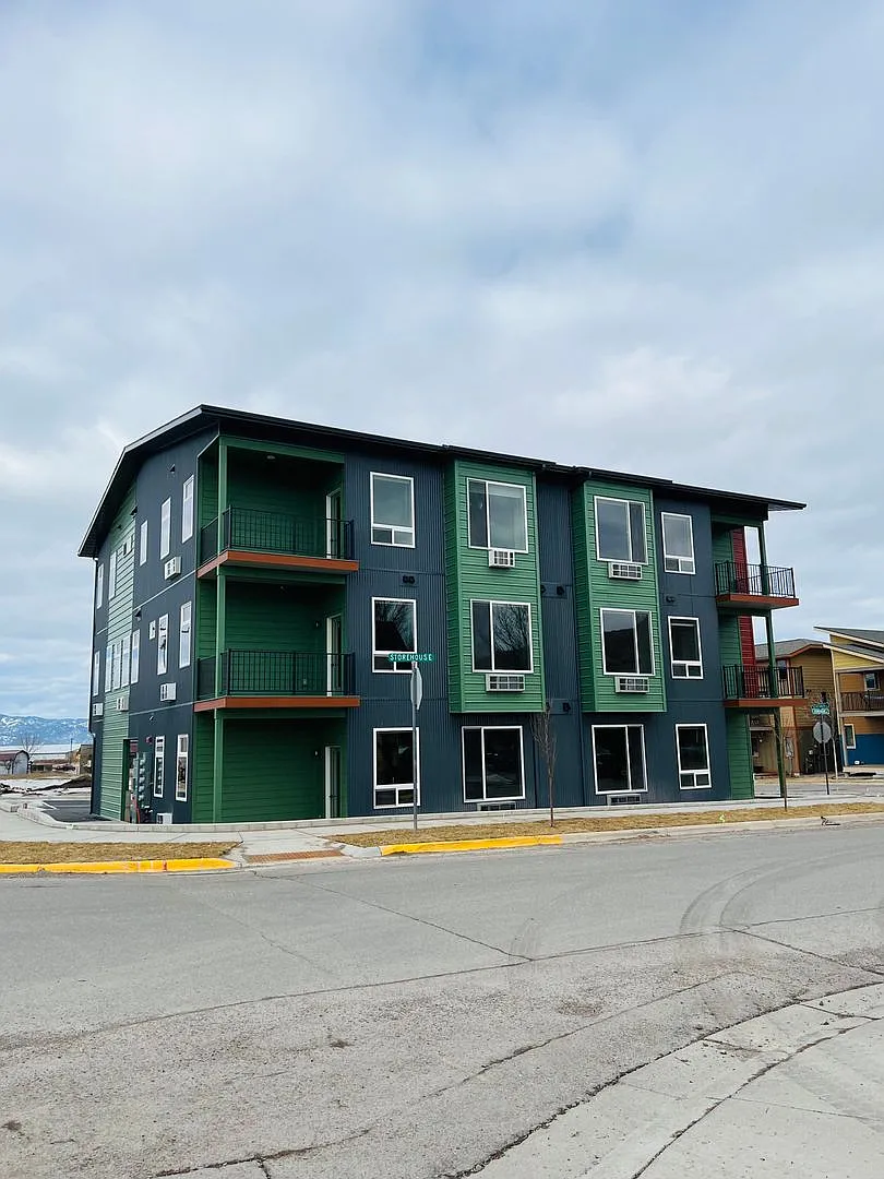 Wheeler Apartments — Photo 1