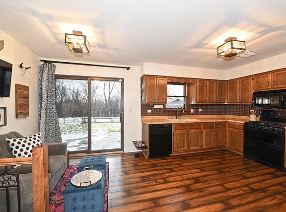 2nd image of 7649 Wakefield Dr