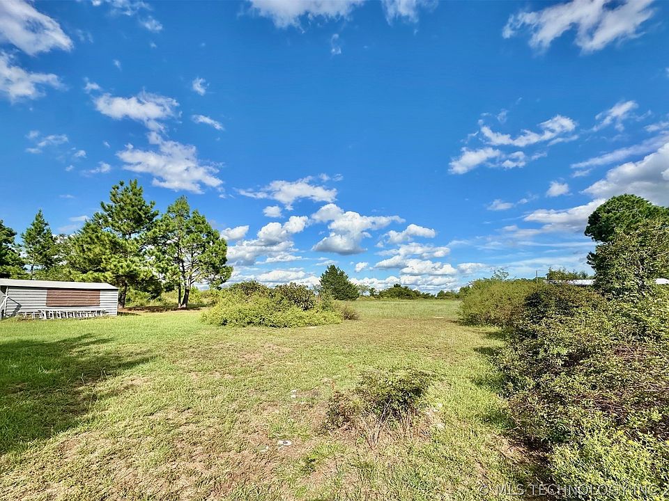 2nd image of 22 Pineview Cir
