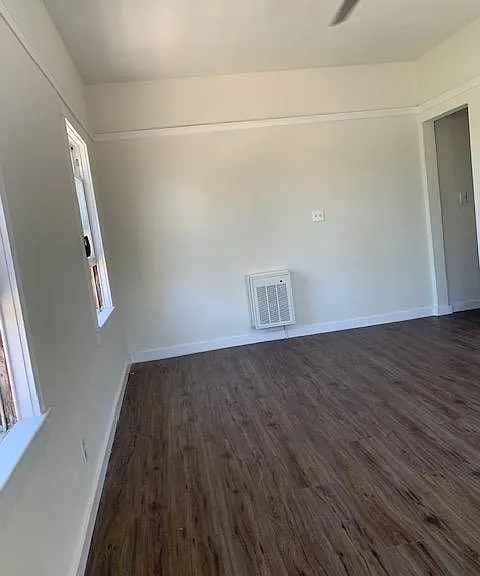 1240 N Hunter St #9 — Photo 3