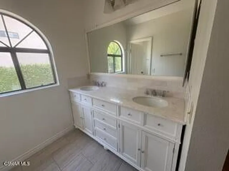 3855 Lost Springs Dr — Photo 16