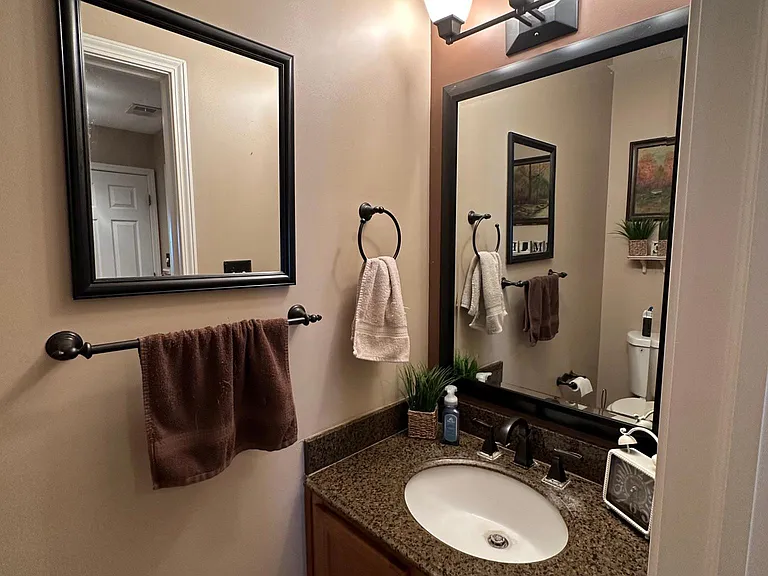 8015 Seabrook Dr — Photo 15