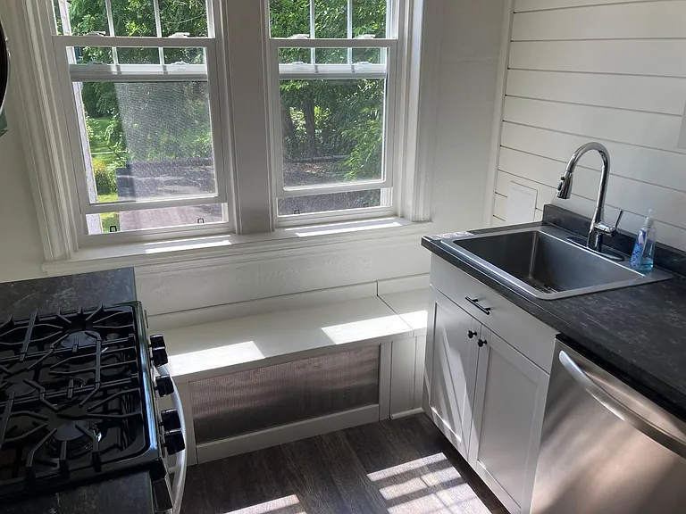 210 S Allen St #8 — Photo 8