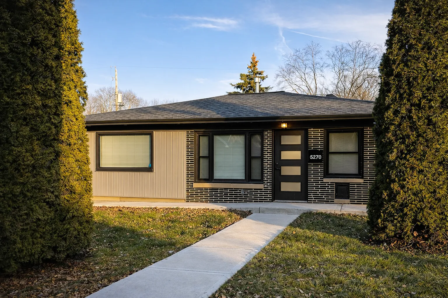 2 bed, 1.0 bath, $1,850 — Photo 1