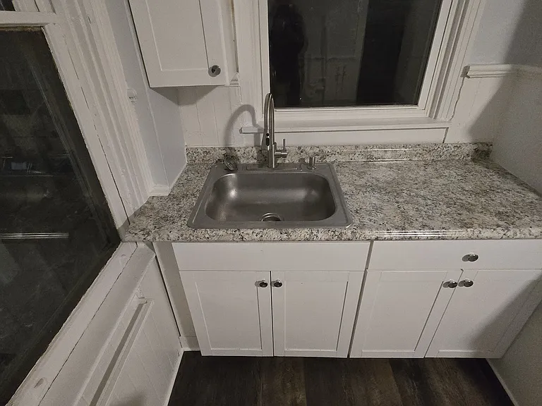 1229 Success St #1 — Photo 4