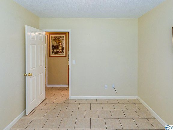 3rd image of 209 Thach Ln