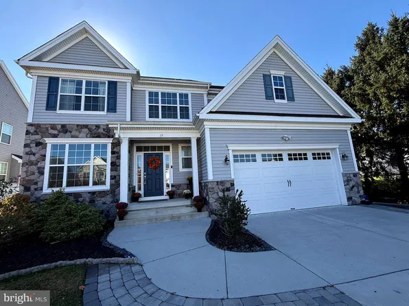 15 Melville Ct, Medford, NJ 08055