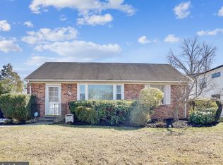 1607 Shenandoah Rd, Alexandria, VA 22308