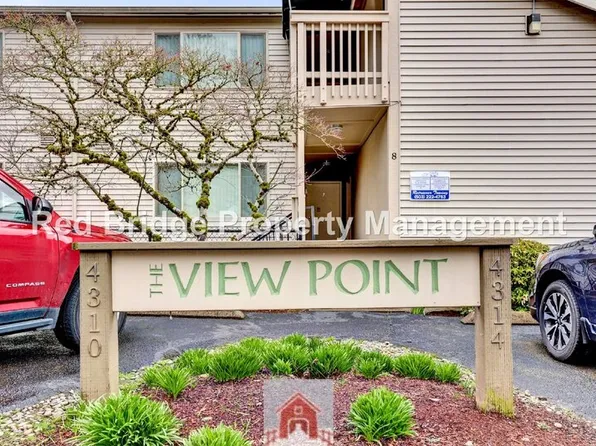 4314 SW View Point Ter #8, Portland, OR 97239