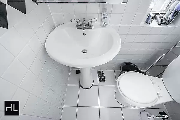 Rented by Highline Residential | media 17