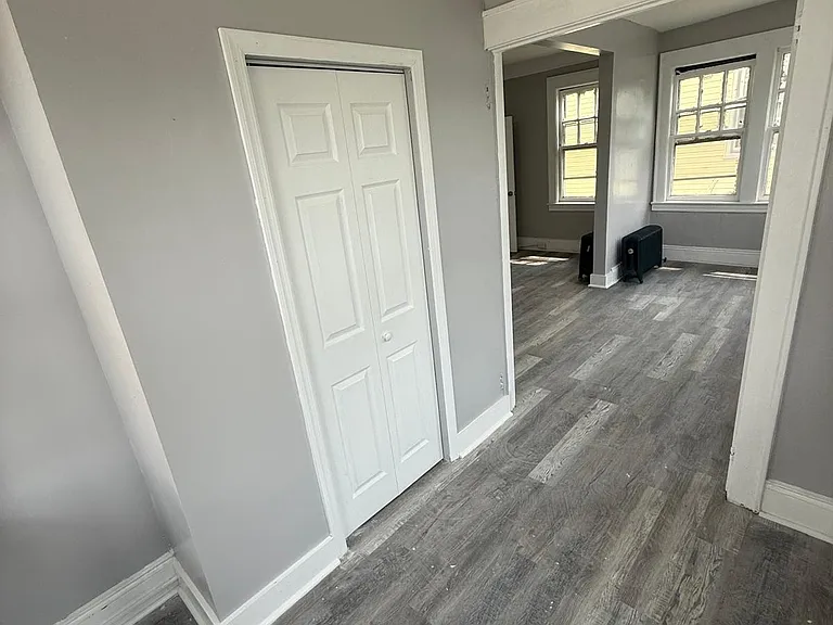 189 Shephard Ave #2 — Photo 7