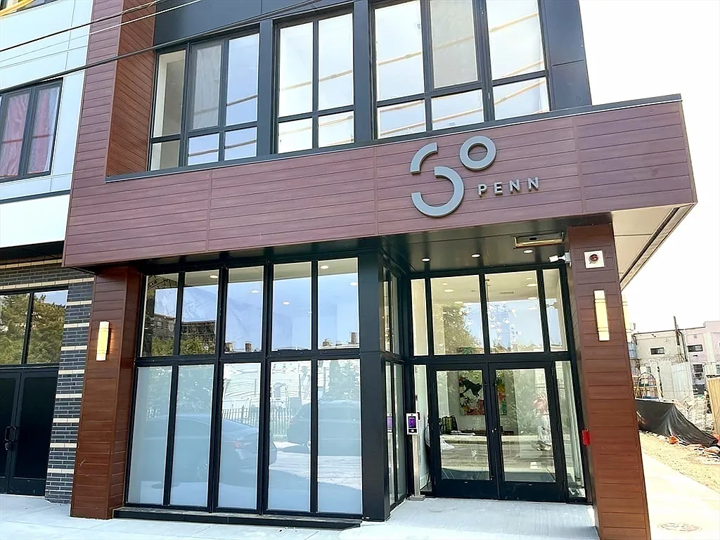1 bed, 1.0 bath, 779 sqft, $3,200 — Photo 1