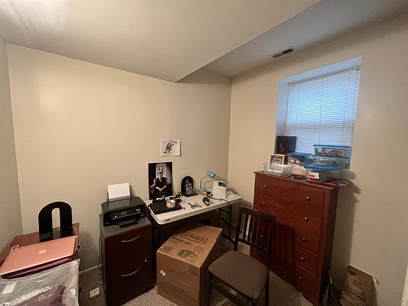 4th image of 2459 N Greenview Ave #G