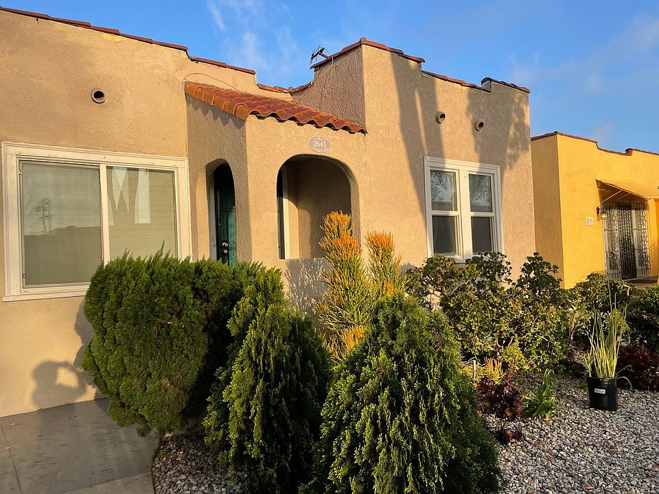 Walk way to front foor