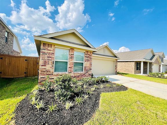 3rd image of 1499 Twilight Green Dr