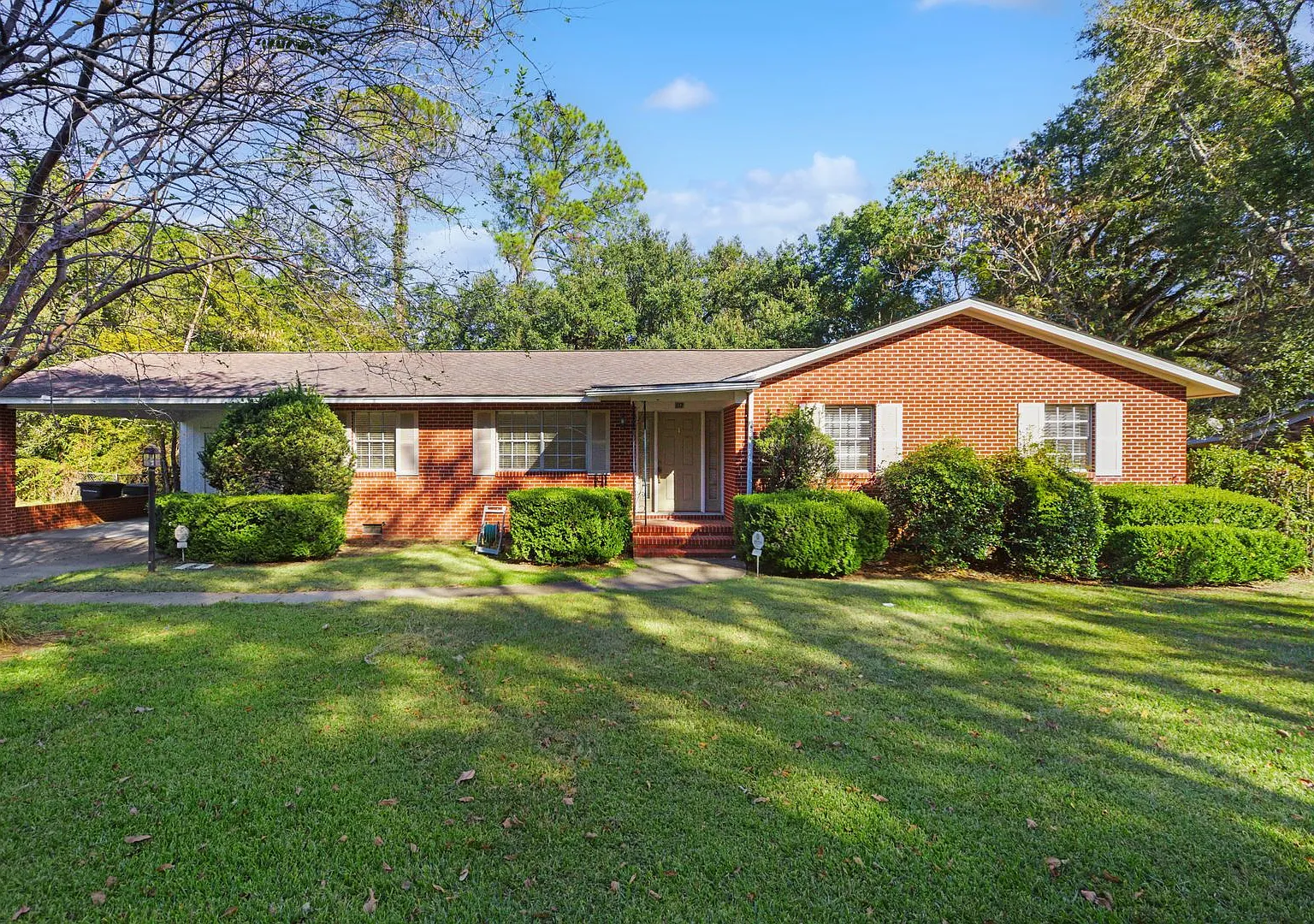 Beautiful 4 bedroom home near FSU for August 2027! — Photo 1