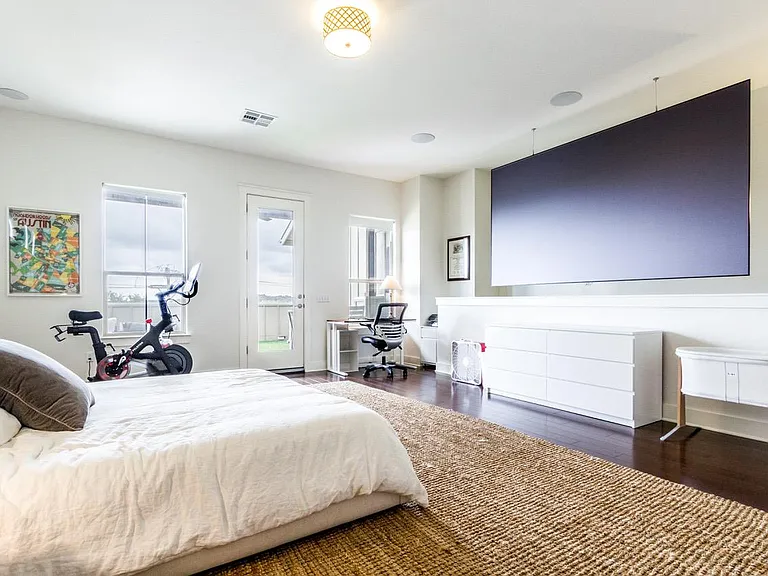 2520 Bluebonnet Ln #8 — Photo 20