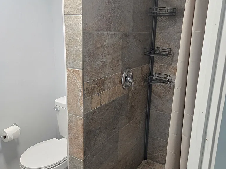 1304 Valley View Dr #1 — Photo 3