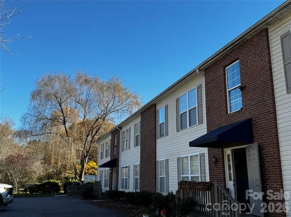 237 Camelot Dr APT B, Waynesville, NC 28786