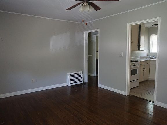 3rd image of 4308 NW 15th St