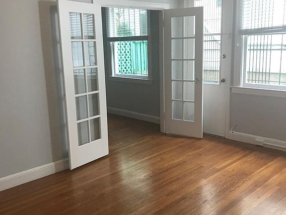 2nd image of 800 Duboce Ave APT 204