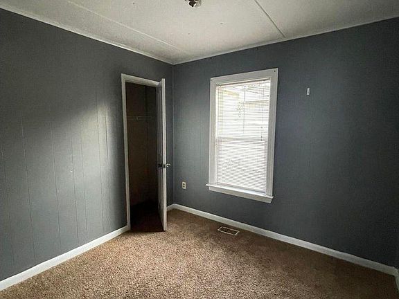4th image of 221 N 31st St