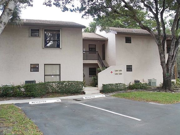 4th image of 3413 NW 47th Ave #1