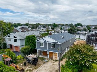 750 Shore Walk, Lindenhurst, NY
