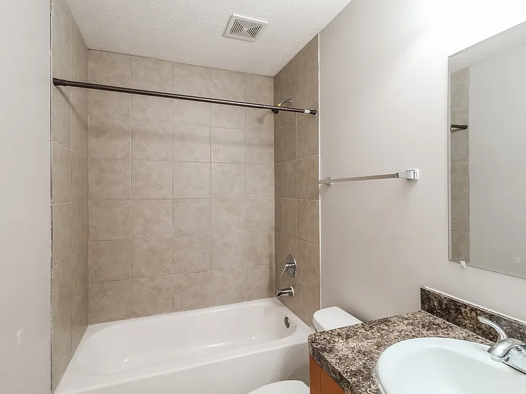 160 Avery Dr — Photo 15