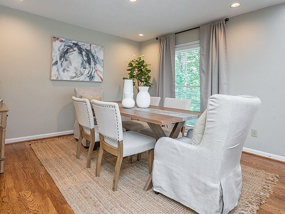 2nd image of 3404 Surreyhill Ln