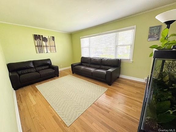 2nd image of 4 Powell Place