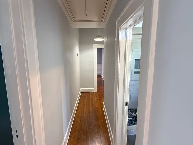 311 E Duffy St — Photo 6