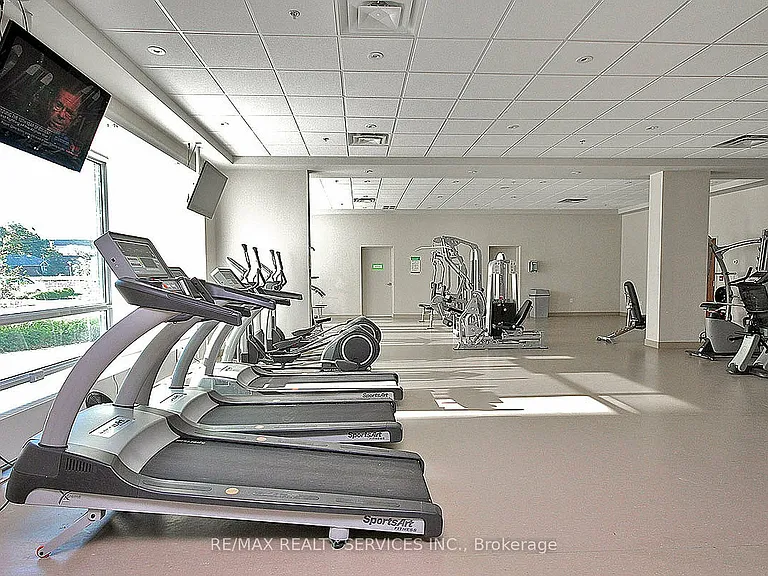215 Queen St E #211 — Photo 36