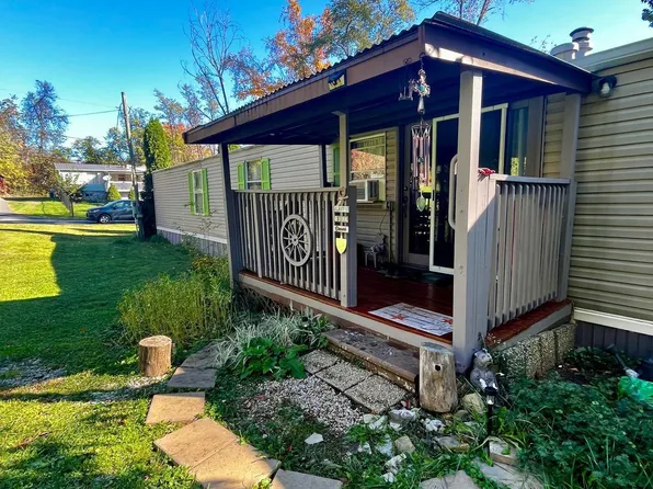 10512 Cowden Ave NW, Cumberland, MD 21502