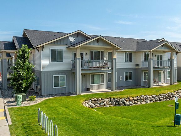 2nd image of 3011 N Charleville Rd #209