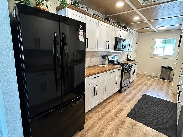 3417 Thunderbird Dr — Photo 4
